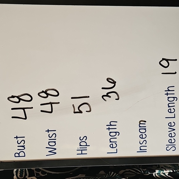 Chicos Travelers Sz 3 Floral Print Tunic Top XL 16 Black Cream Green WT387 - Picture 6 of 7